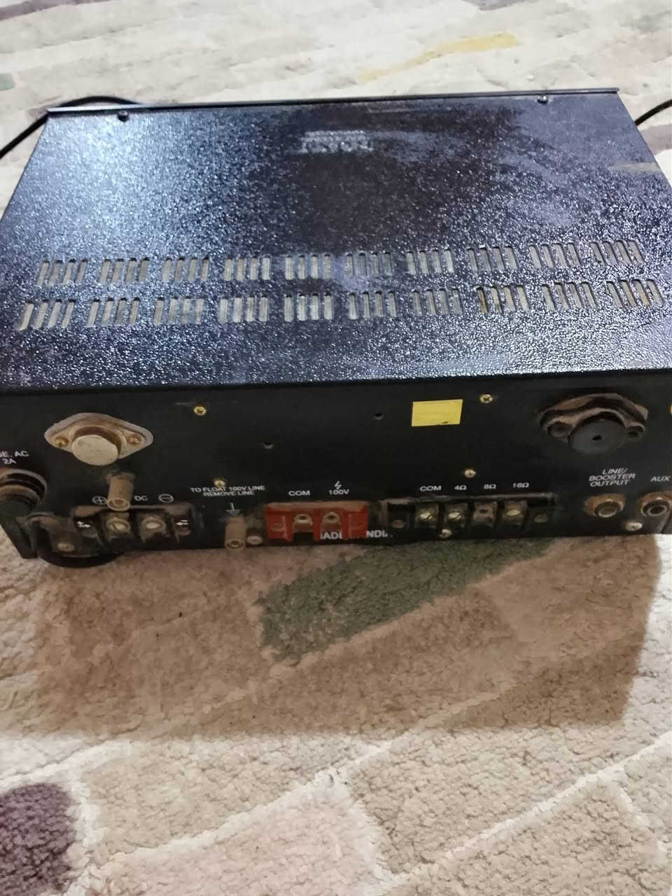 السلام عليكم مكسر هندي الاصلي المفول دبل فاليوم يفيد اهل الحفلات اهل الموسيقى اهل القاعات اهل الكوفيات الكل شيء يفيد سعره 180 الجديد مالته تعرفوه بيش ب 400 هو جديد قربت عليه مايك اربع سماعات كل شيء ينربط عليه حتى بيانو***********0
