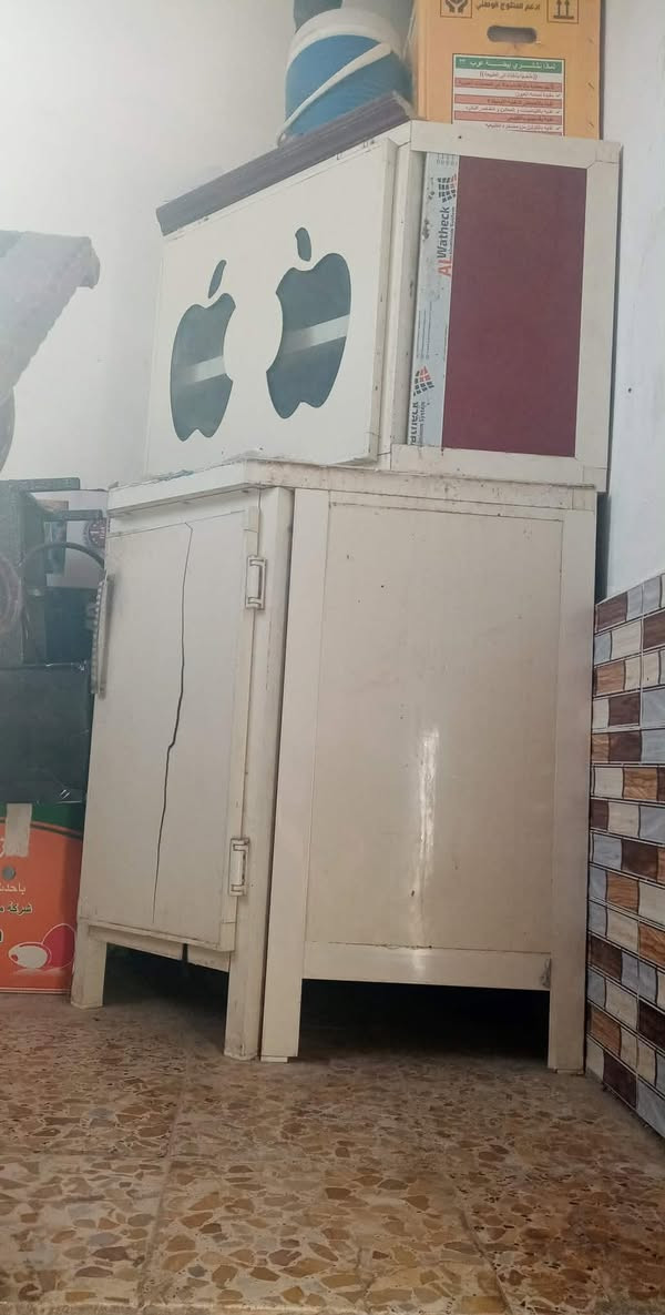 كاونتر 4 قطع مرمر سنك ومعلق وزاويه ومعلق فقط باب الزاويه جوه مكسو عايز تبديل كاونتر تسكام سعر 250 وبي مجال الشراي المكان العباسيه شارع 25 تفاصيل اكثر اتصل ع رقم ***********
