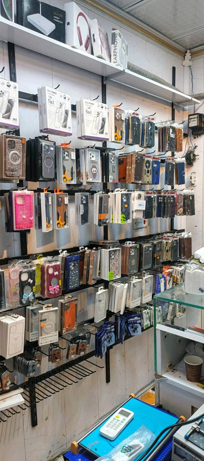محل اكسسوارات موبايل للبيع كامل او المراوس السعر 2.700 المكان بداية شارع قطاع 28 من جهة نعمة الريفي 
*********** واتساب+اتصال