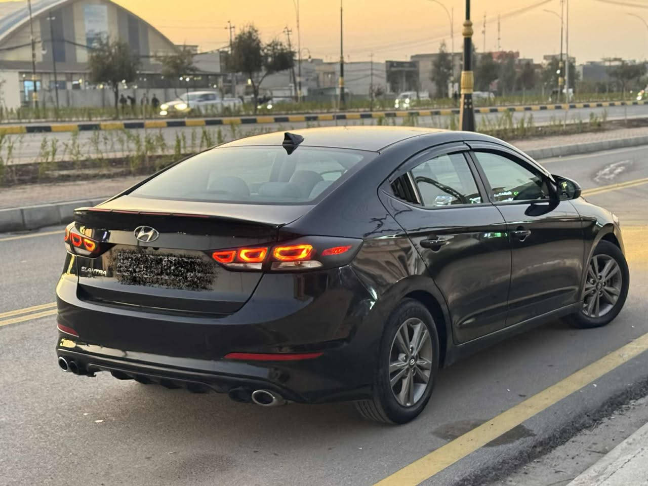 سلام عليكم
الانتره 2017 

رقم أربيل جديد 

سنويه جديد 

هزه جديد 

شرط الوكاله ولتحويل 

مكينه 20 دوش شرط

كير at المرغوب 

ضرر بوند سرقه 

ونص جاملغ خلفي بدون داخل

بصمه تشغيل 

بصمه أبواب 

بصمه صندوق 

اشاير ترحيب 

صندوق ذكي 

مثبت سرعه 

رادار امامي 

رادار جانبي

حساسات خلفيه 

هيترات كشن 

شاشه كبيره 

كأمره دواره

شاشه اعطال 

ثلاثه انضمه 

السياره بدون ايربك 🔴

السياره جاهزه 

السعر 127بيه مجال 🔴

***********اسيا

***********كورك

مكلف بل نشر
