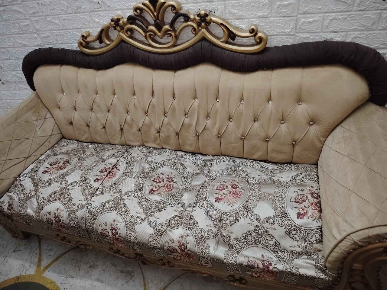 السلام عليكم
تخم للبيع 10 مقاعد درجه اولا بس ينرلدله صيانه للمقاعد
او بعد ويا هم قنفه ام اثنين
مكاني الكاظميه
راسلني او تدلل


**إذا كنت صاحب هذا الإعلان وتريد حذفه لأي سبب، رجاءا أرسل رسالة إلى الدعم الفني**