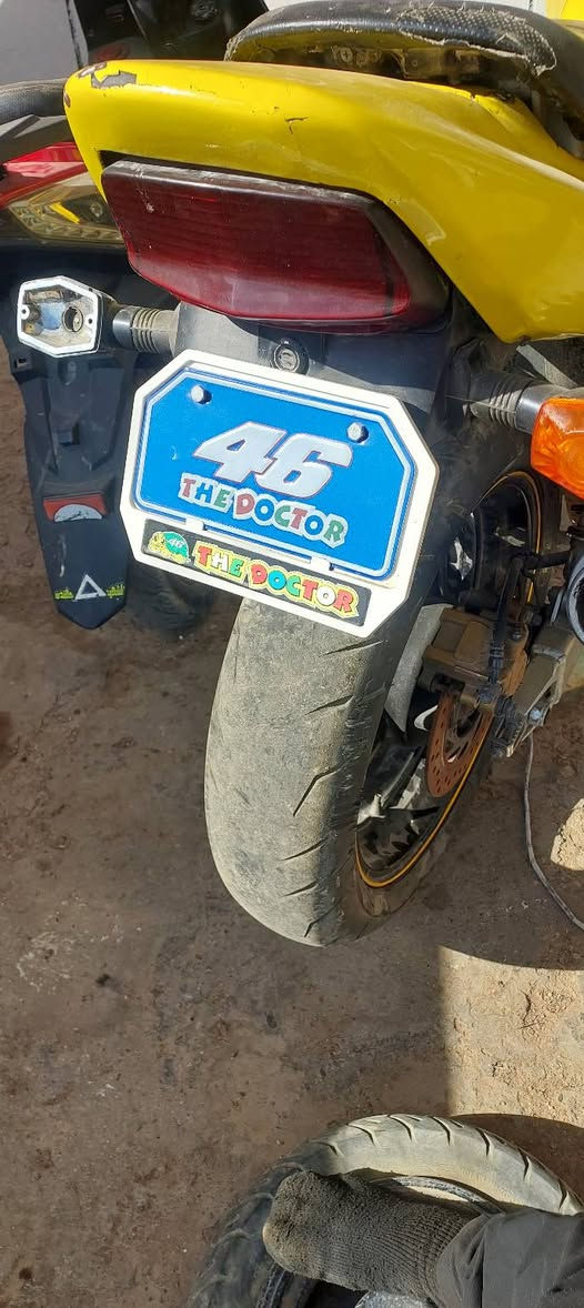 سلام عليكم سيبي فور مكينه 400جيل ثاني  فقط كام شفت نكسر  سعر ٩٠٠بيه مجتل قليل.     ابغداد تقاطع النهروان ***********
