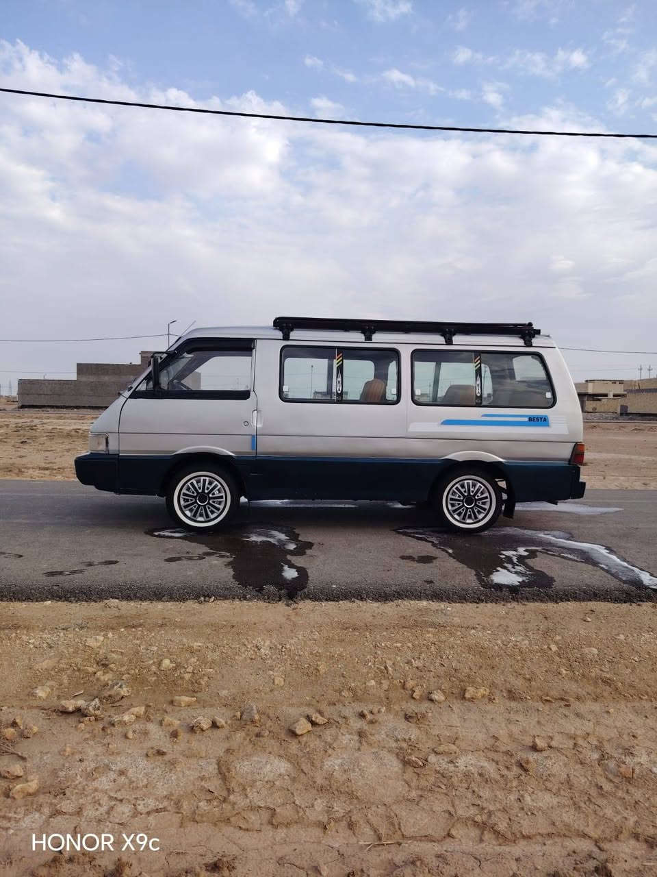 السلام عليكم خوان كيه بستا البيع موديل 94  مصفره هيه ومرور وخط وبحث بيه خطه حمزه قاسم  سنويته 28تريد تحويل تريد وكاله  سياره جهازه  مكينه  كير  اكسن  بور  دنمه  سلف  كهربائي تايرات  حداديه  دوشمه عامه  سياره الله شهد برغي ما عوزه كبل الشغل سعر 50وبيه مجال مكاني بابل قضاء القاسم لاستفسار ***********
