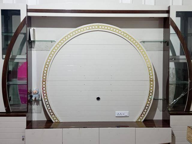 معرض تركي قوي كلش وثكيل + گلوبات ونشره وشكله مثل ديكور نظيف ومابي شي بس فطر بسيط بالجامه مالته اشتريته بمليون وربع اريد ابيعه ب ٢٥٠  للتواصل ***********
