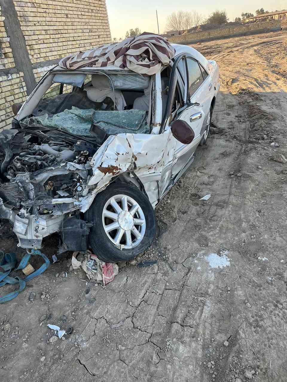 موديل 2000 رقم ذي قار تحويل ثاني يوم  قرار 48 
مكان السياره ناصريه 
***********
السعر 52
