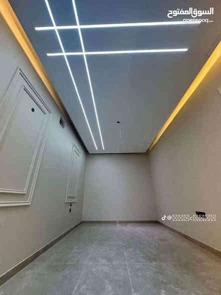 يعلن مكتب المرتضى للعقارات عن توفر
بيت ديلوكس للبيع ، في حي الرضا ، الخربطلية ، على شارع عريض
يتكون من طابقين ونص ، بناء 2025 تحت التشطيب
البيت حديث جدا ديلوكس وبناء من الدرجة الاولى 
المساحة / 252 متر
الواجهة / 12.5 متر ، واجهة مرمر
يحتوي على / 8 غرف وصالة واستقبال ومطبخ وكراج وحديقة وصحيات عدد 5
سعر البيت / 875 مليون

توجد لدينا عروض اخرى
للأستفسار الاتصال على الارقام التالية
قسم البيع / *********** - ***********
قسم الايجارات / ***********
نستقبل كافة العروض والاعلانات نشرها وترويجها مجانا
عنوان المكتب / الجنينة / شارع جامع الكرناوي / مقابل فتافيت سنتر
