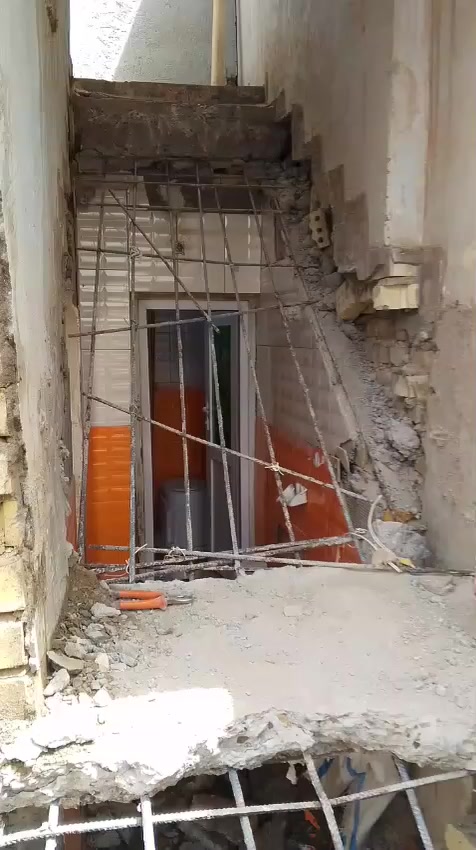 السلام عليكم يوجد لدينا كادر تفليش البيوت وتگشير الجذران و قلع الراضي كافة أنواع التفليش بانسب السعار بغداد فقط ***********
