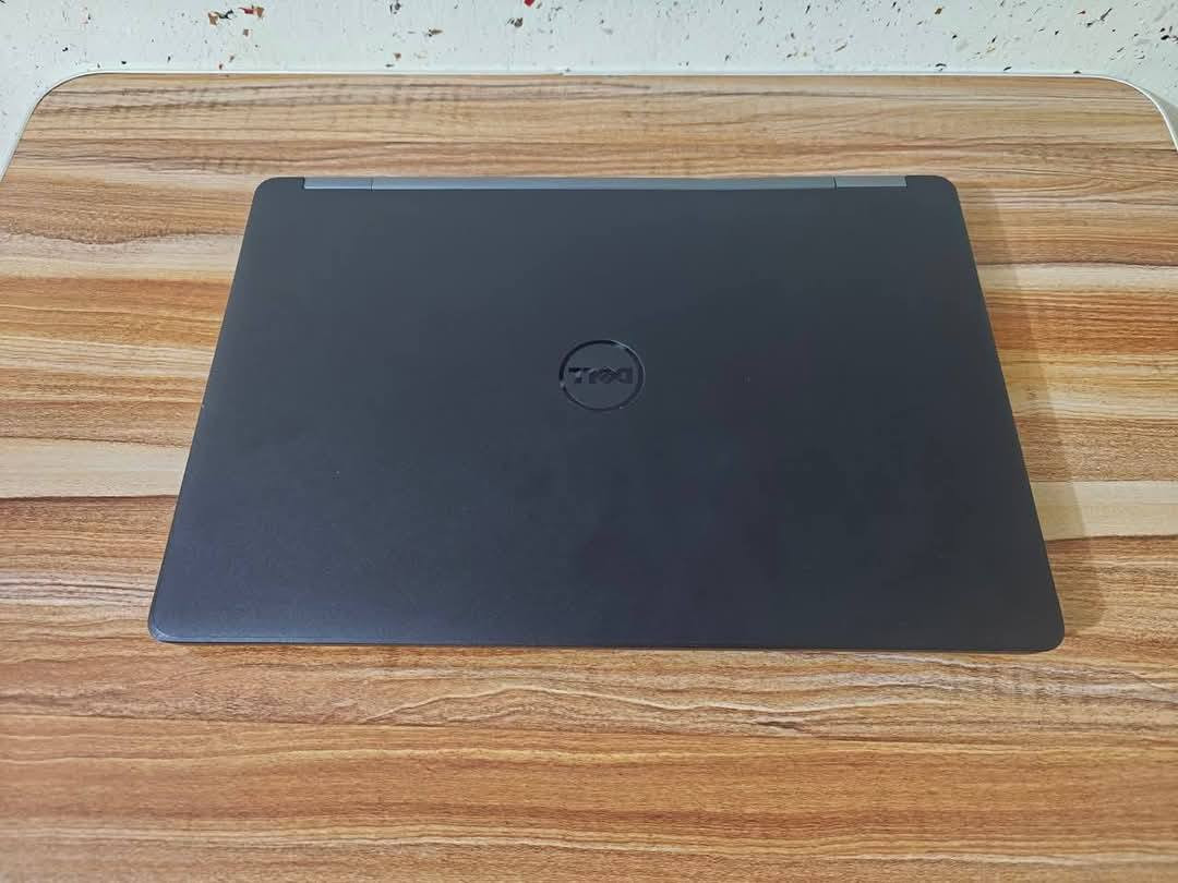 🚨 تم تخفيض السعر – عرض لمدة أسبوع فقط 🚨
💰 السعر : 225 ألف✅ 

 المواصفات :✨
 

💻 Dell 5570 الجيل السادس

🔧 المواصفات:

المعالج: Intel Core i5-6300U – الجيل السادس

الرام: 8GB DDR4

التخزين: 256GB SSD

كرت الشاشة: Intel HD Graphics 520 

الشاشة: 15.6 إنج LED

نظام التشغيل: Windows 10 مفعل

📦 الملحقات:

شاحن أصلي مع جنطه 

🛡️ الضمان:
استبدال لمدة أسبوع كامل في حال وجود خلل

🚗 التوصيل: متوفر لكل محافظات العراق

📞 للتواصل:
واتساب: ***********
اتصال: ***********
