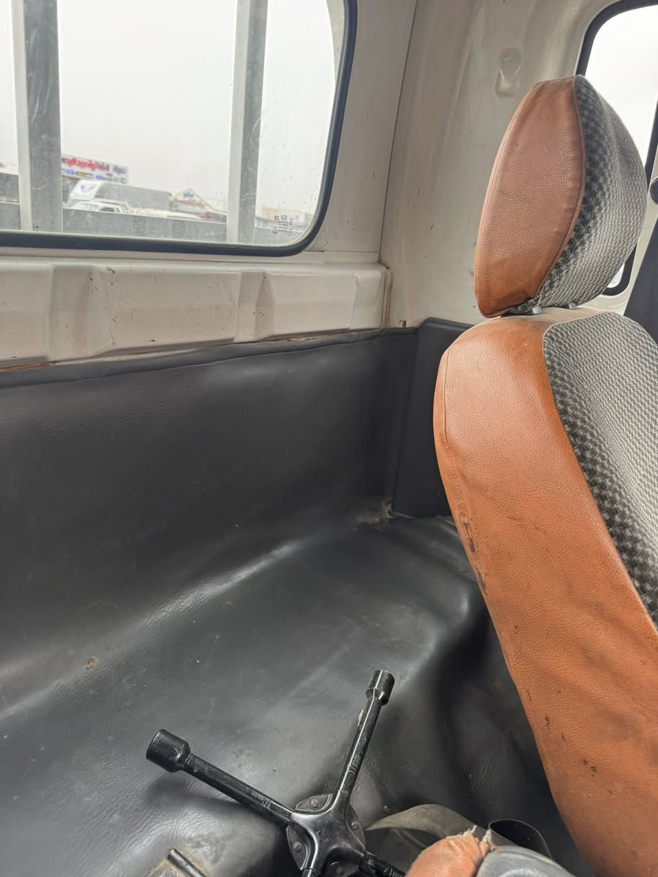 السلام عليكم سياره عموشه موديل 2019 سياره محرك مفتوح وباب السايق بيه صبغ نص منه والباقي كفاله تروح تأخذ سونار  رقم بغداد سعر 125مكاني بغداد تاجي قرية عواد الحسين رقم الهاتف ***********
