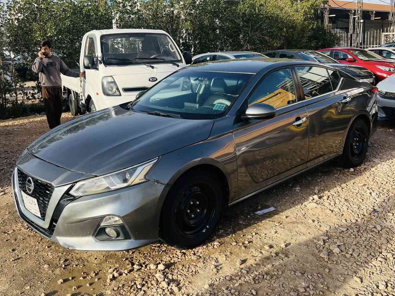 بيع او مراوس نيسان ألتيما موديل 20رقم مثنى تحويل مباشر تبديل بنيد وجاملغ بدون دواخل سعر 140شراي يتصل مكان سيارة معارض الرميثه عالشارع العآم معرض احمد آل شمران ***********
