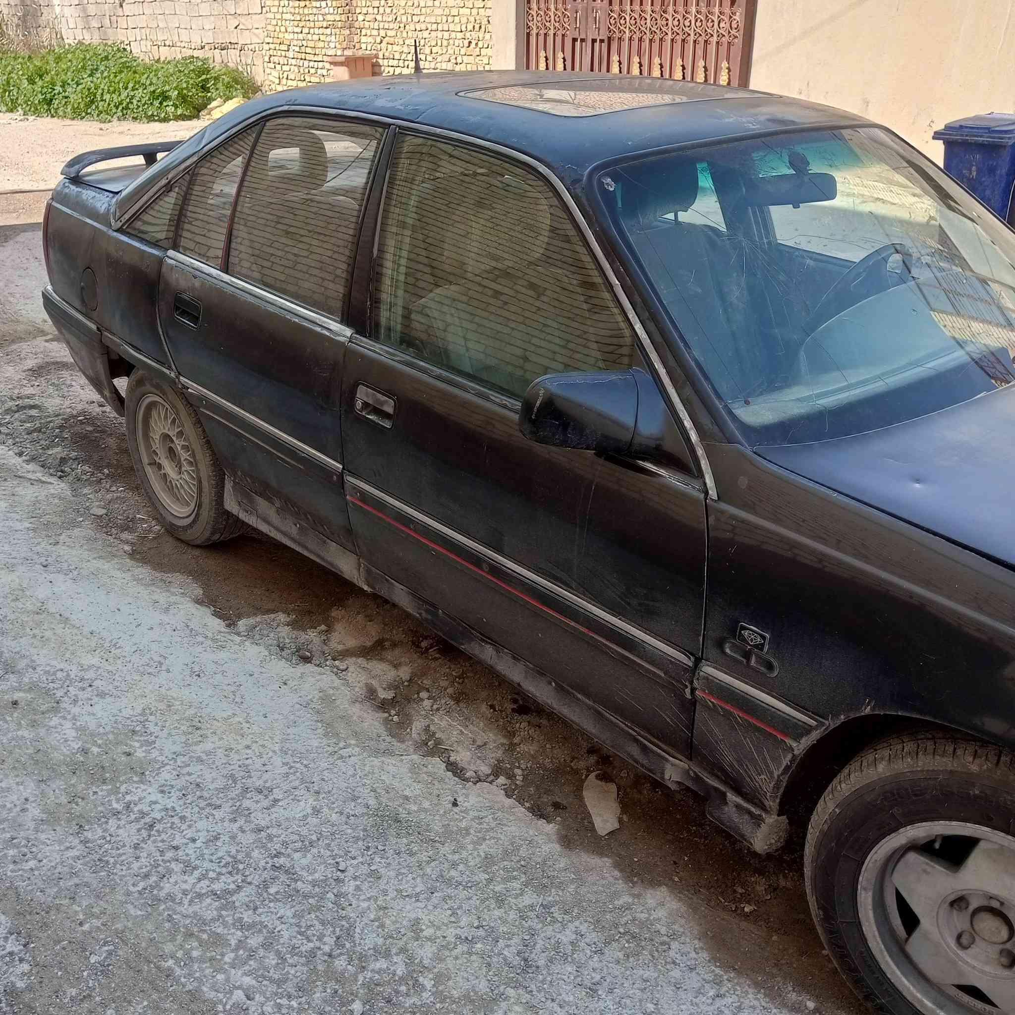 سلام عليكم أوبل اوميكا 93 بيه محرك بطه سنويه ساقطه بسم جيراني رقم ديالى السعر 25وبيها مجال مكان ديالى خان بني سعد الاتصال ***********
