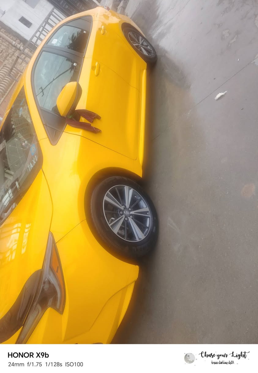 كورلا للبيع موديل ٢٠٢٠ بدون دواخل بس البونيد مبدل كير محرك وتبريد شرط السعر 158وبيها مجال ***********
