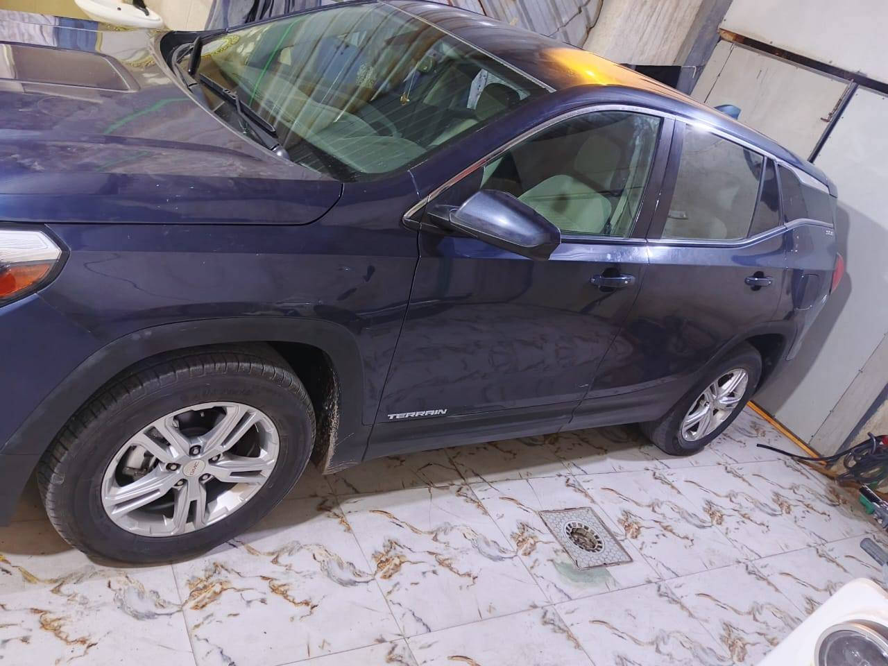 السلام وعليكم 
جمسي تيران 
موديل 2018
حادث بنيد مدكر بل عراق 
مواصفات تثبيت سرعه 
شاشه كبيرة كامرة خلفيه 
تحكم جهتين ماشيه 77
رقم بصرة 
السعر المطلوب (137)
***********
