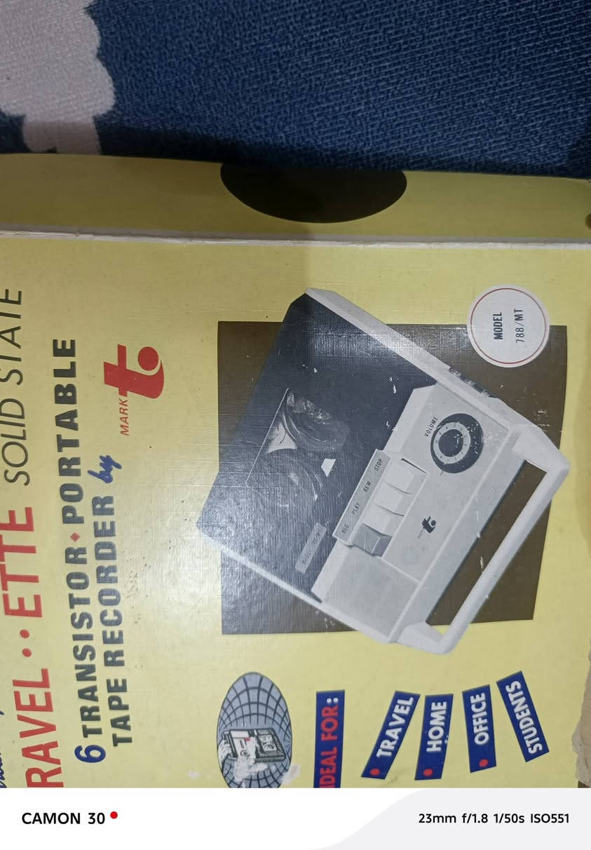 للبيع___ مسجل تيب حجم صغير حجم ٣ و ٤ صنع في يابان نوع مارك t لووك جديد مع الكارتون كتلوك مع بكرات حجم ٤ شغال٪100 ***********___________
