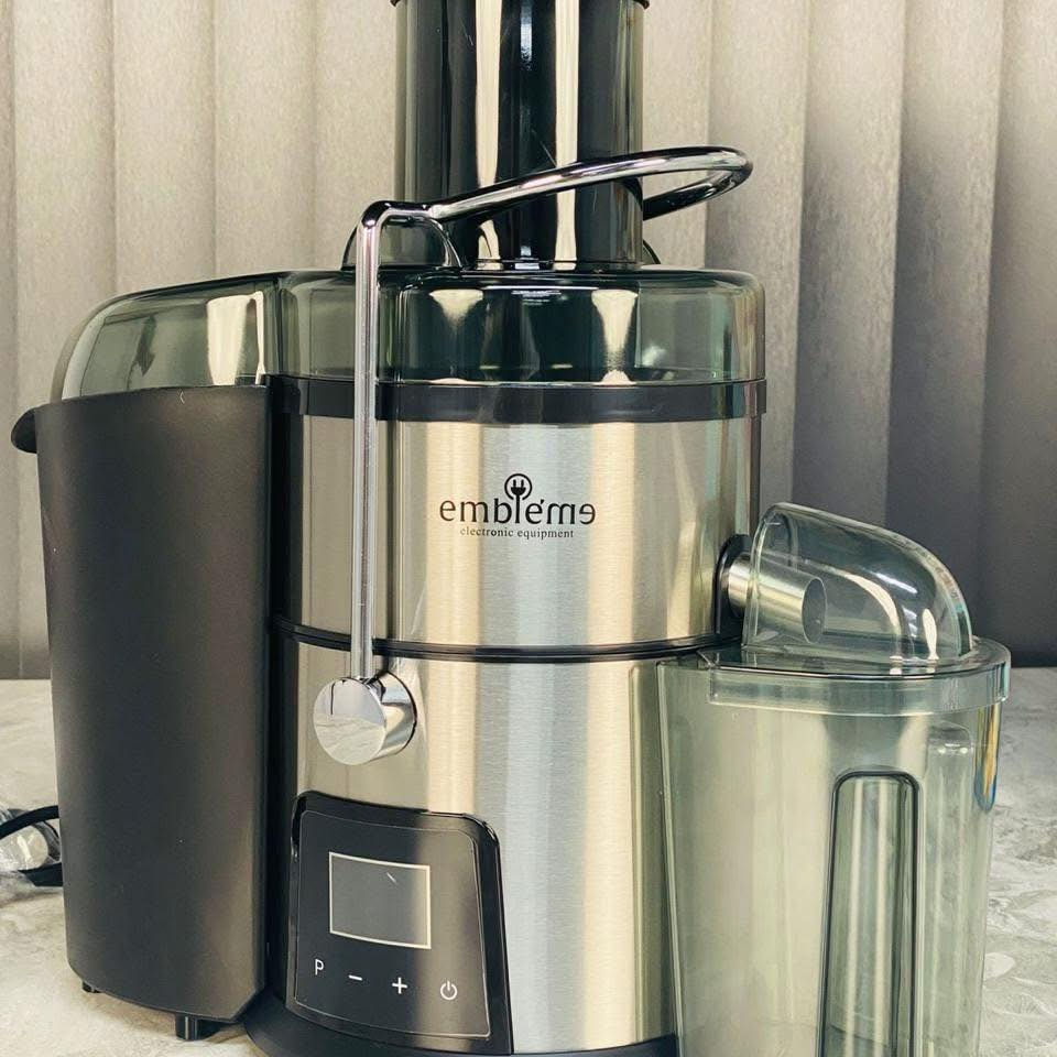 ✨ عصيرك طازج كل يوم برمضان ✨
المعرض البلجيكي وفرلكم 

جهاز عصر الفواكه الرقمي من Emblème 🥤
خلي سفرتك عامرة بأحلى العصائر الطبيعية وقت الفطور 🌙

🔹 محرك نحاس كامل بقوة 1000 واط
🔹 5 سرعات + نبض (Pulse)
🔹 شاشة رقمية تبين درجة حرارة المحرك
🔹 عصر سريع واستخلاص عالي للعصير
🔹 تصميم أنيق وقوي يتحمل الاستخدام اليومي

سواء برتقال، رمان، تفاح أو خلطات رمضان الخاصة 🍊🍎
تحضر العصير بثواني وبأعلى كفاءة 👌
رمضان أحلى ويانا… عصير طبيعي، طعم منعش، وصحة لكل العائلة 🤍

متوفر توصيل جميع محافظات العراق🇮🇶

موقعنا 📍: الديوانية شارع المواكب مجاور حسينية ام البنين 
 #المعرض- البلجيكي _الوكيل_المعتمد_والحصري_لشركة_embleme_في_الديوانية #رمضان #عصائر_طبيعية #عصارة #اجهزة_كهربائية #عروض_رمضان #سفرة_رمضان #فطور_رمضان #سحور_رمضان


**إذا كنت صاحب هذا الإعلان وتريد حذفه لأي سبب، رجاءا أرسل رسالة إلى الدعم الفني**