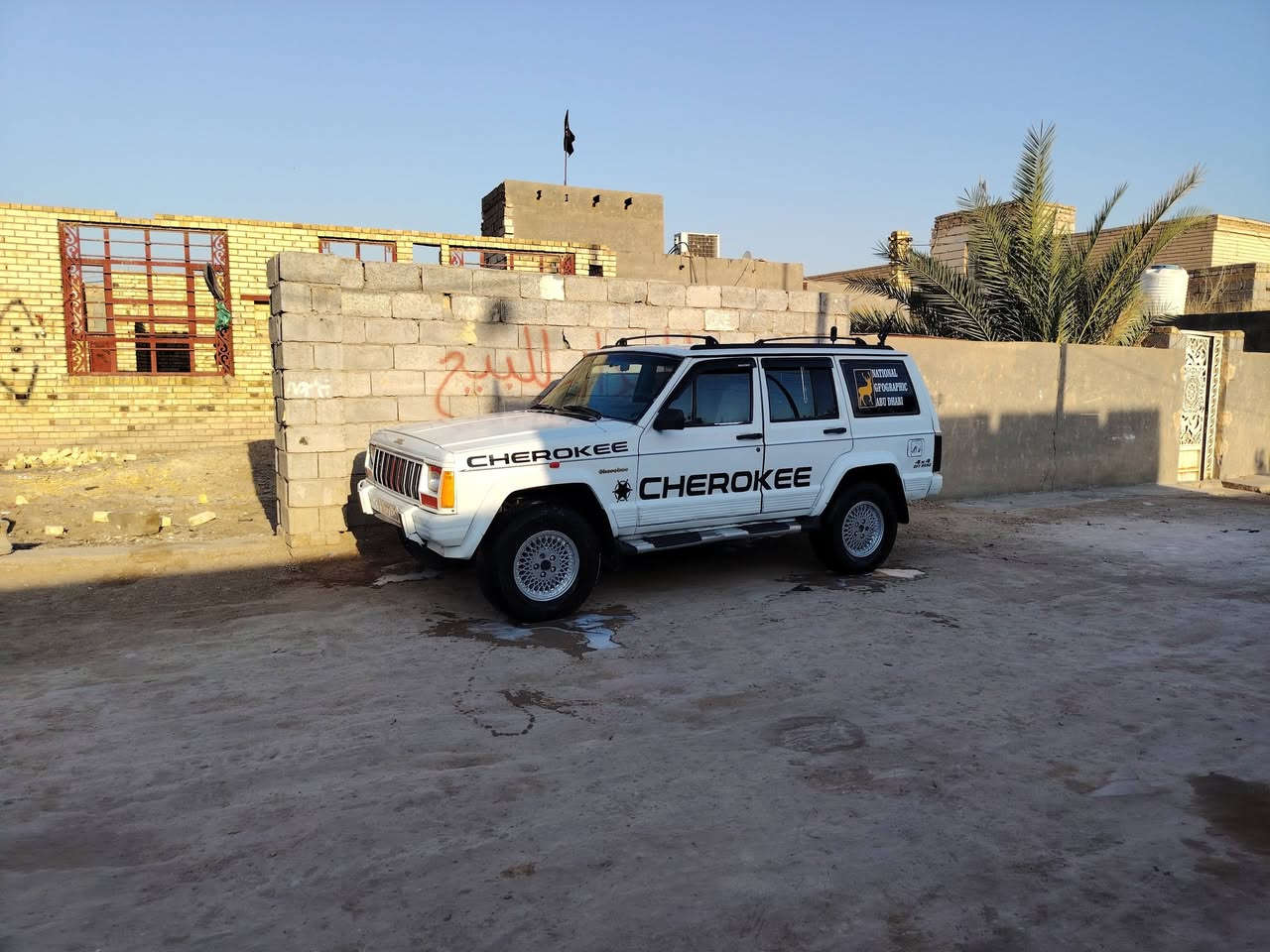 جيب شيروكي موديل 91 رقم كربلاء دولي مشروع وطني سنويه 2031 محرك وكير 3000 اكسن سيدان حداديه جديده تخم تاير كهربائيات كلها شغاله جاهزه  سياره مصبوغه جماليه احله من الصور للبيع السعر 35 وبيها مجال للطيبين رقم الهاتف *********** مكان السياره ناصريه قضاء الدوايه
