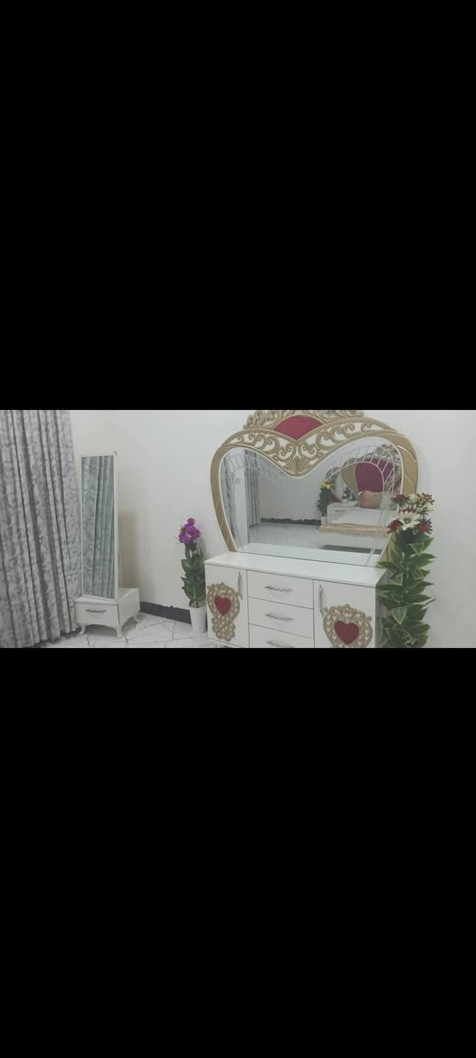 للبيع غرفه تركي قطع عشره سعره ٧٥٠ وعنوان فلوجه شهداء قرب عمارت جنابي رقم *********** للإستفسار
