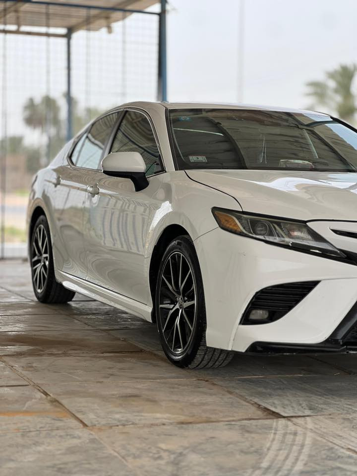 السلام عليكم
كامري 2021 معوقين 
 (مواصفات SE)
شاشة كبيرة 
كاميرا خلفية 
فول تحكم ستيرن 
حادثهه خشم البنيد وقبق الجنطه صبغ 
السيارة حيل جديدة ومابيه نقص 
مكان السياره السماوه 
(السعر 180$ وبيهه مجال ) 
( رقم ***********)
‏
‏
