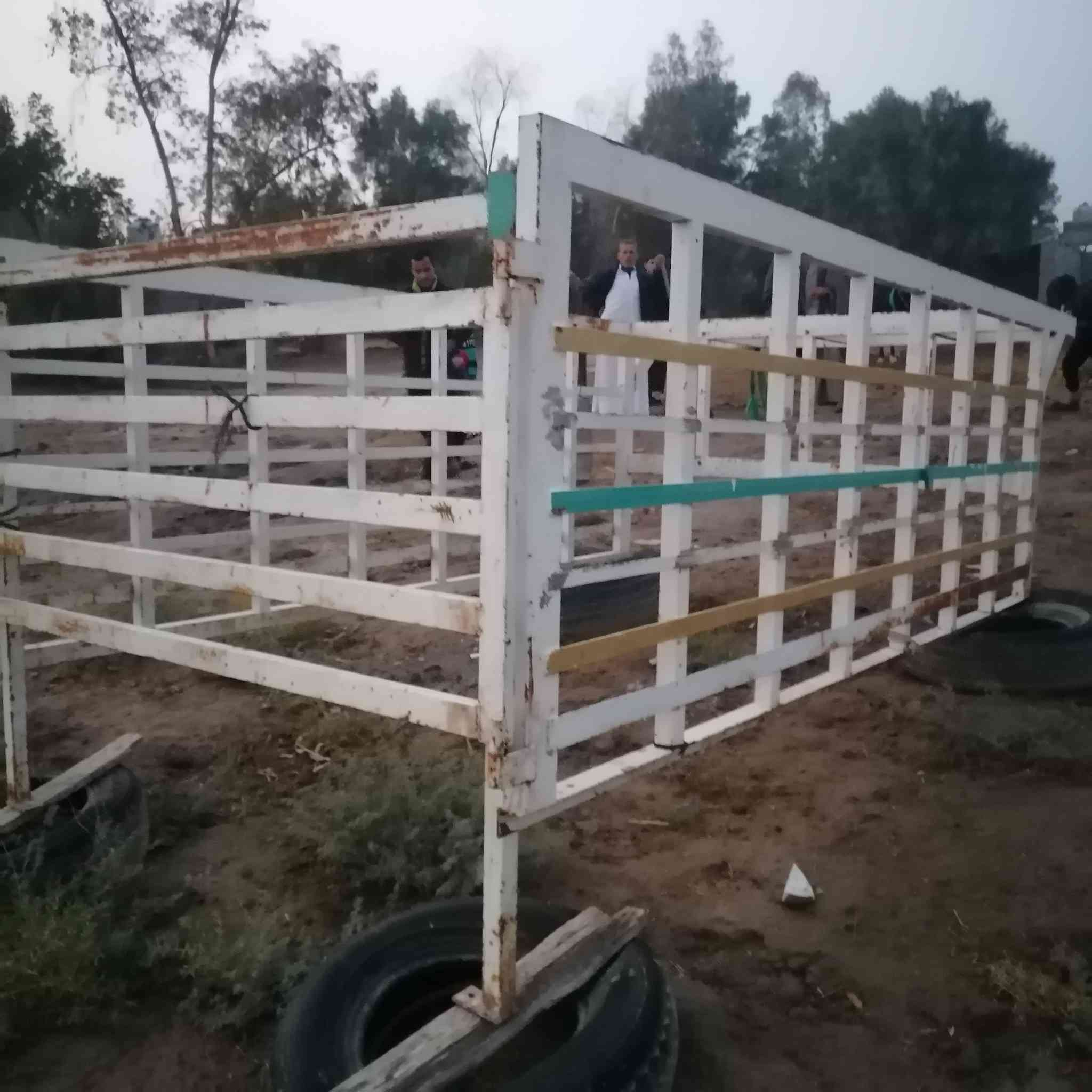 سلام عليكم محجر للبيع السعر خاص اتصل ع رقم  ( ***********)
