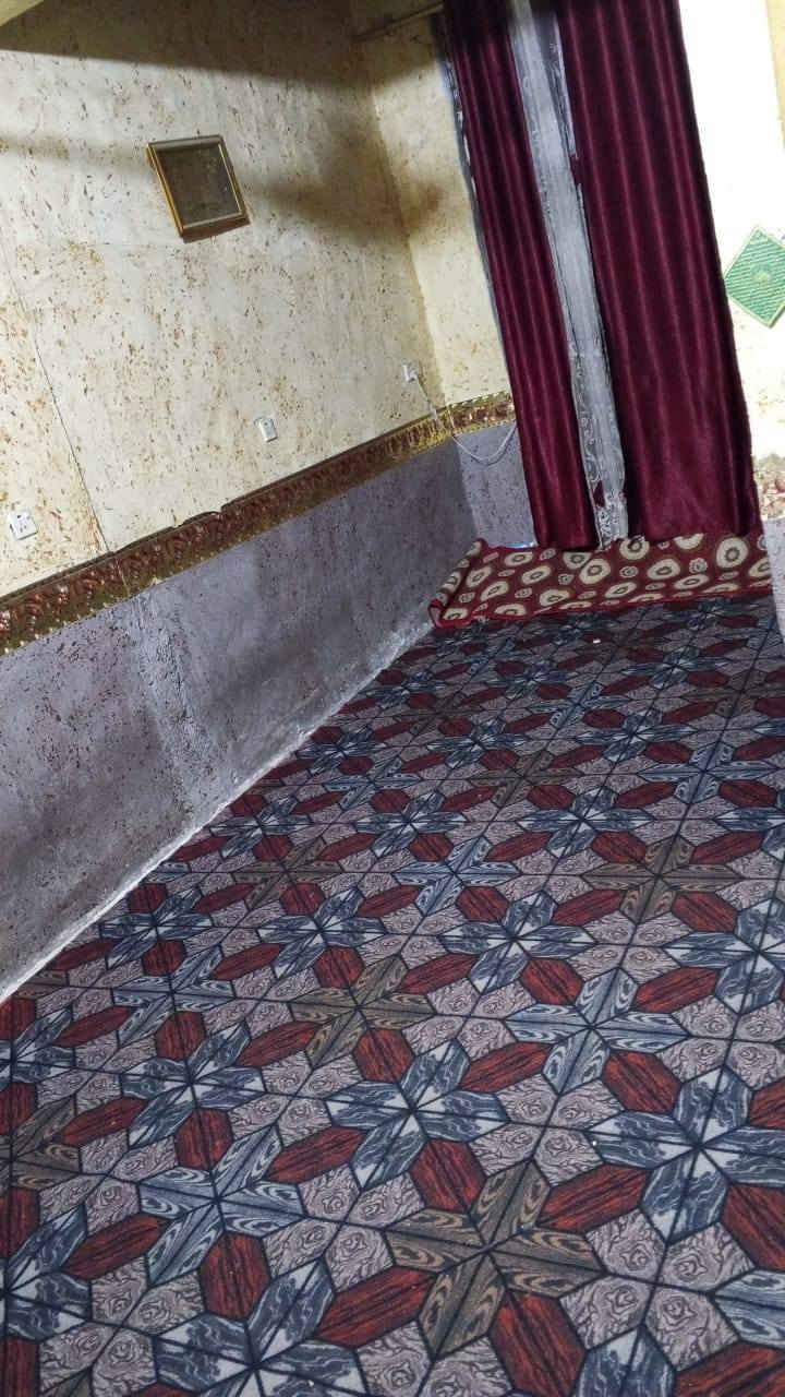 بيت لبيع مساحته 50امتر طابق ونص الشبانات البزل الثالث قرب مدرسه الايتام سعر 22مليون قفل 
***********
