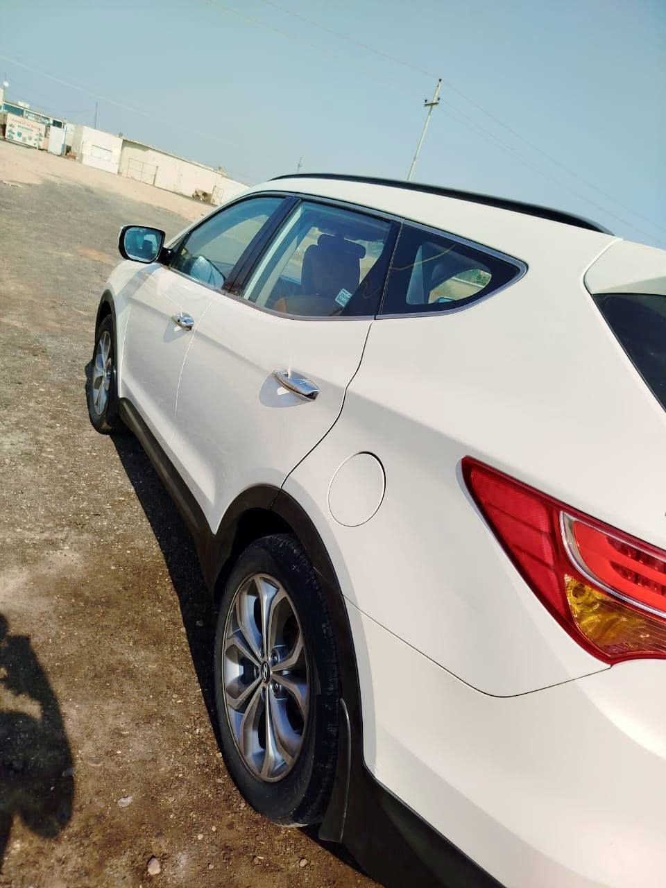 سنتافيا 2014 / 6 سلندر فول مواصفات رقم مميز القادسية/ مكفولة ماعدا تبديل باب العبري بسبب ضربة بسيطه ( مع وجود الباب الأصلي عندي ويمكن تصليحه ) جاهزة من مكينه وكير 

السعر 168 
للإستفسار  / ***********/ ***********
