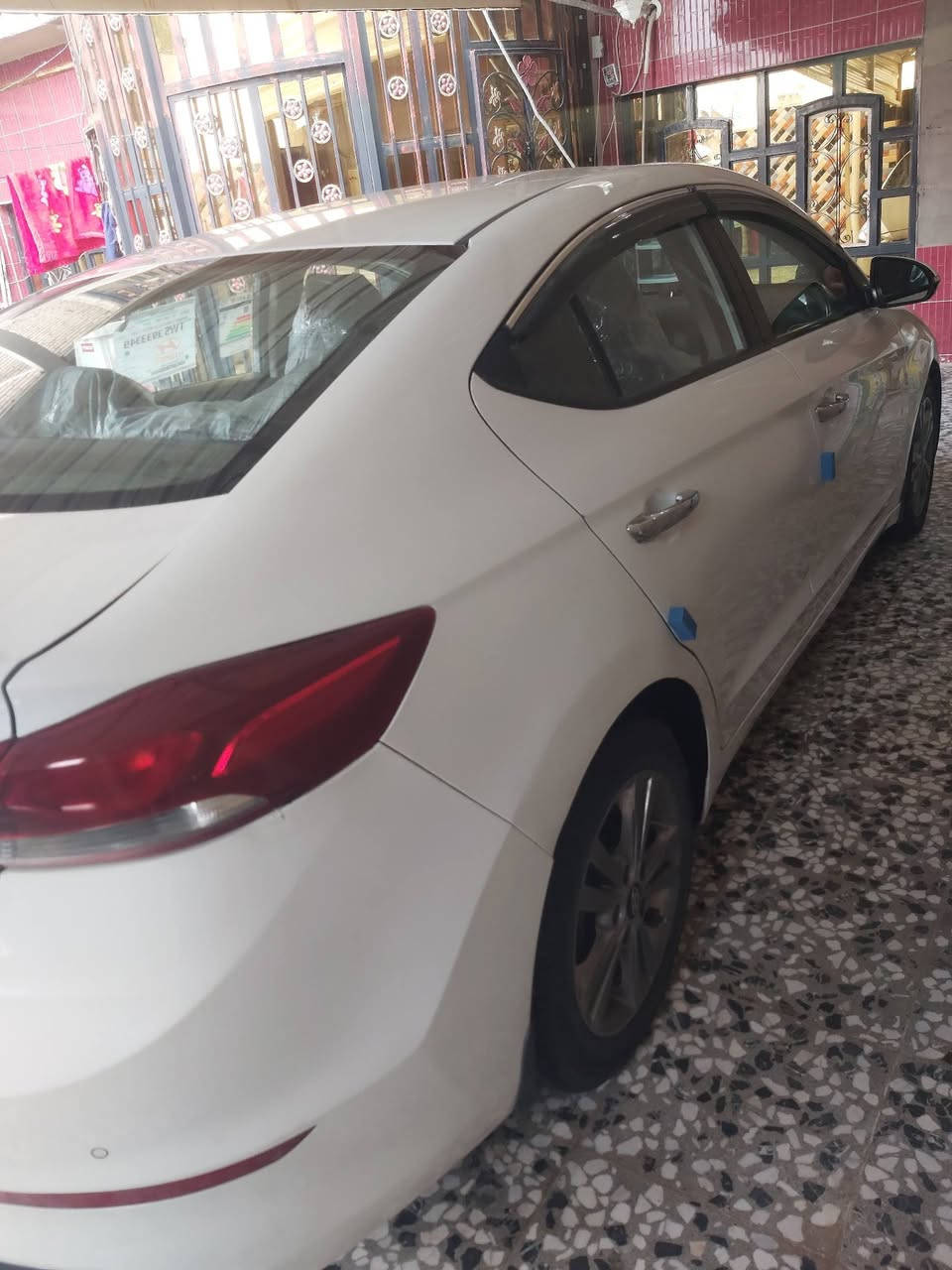 السلام عليكم الانتر للبيع وراد خليجي 2017سياره خير الله مناقصها شي  ما عدة شويه بل جاملغ الخلفي  وكولشي بل سونار موجود   مكينه 2000دوش فول مواصفات سياره جاهزه مال جناي الله شاهد رقم بغداد انكليزي سنويه 2029 بسمي تحويل ثاني يوم مكاني بغداد النهروان السعر 145 وبيه مجال للشراي استفسار اتصل وتدلل ***********
