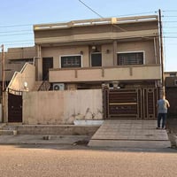 دار للبيع مساحه 200 متر واجه 10طابو ملك  العنوان واحد حزيران قرب جامع ...