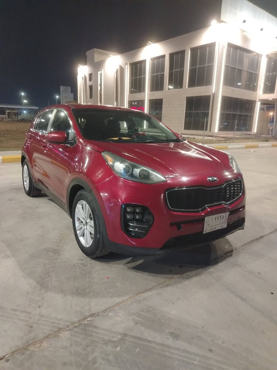 للبيع سبورتج موديل 2017 وارد امريكي حادثه جاملغ مامي وصبغ والجاملغ الخلفي جراد والباقي كفالة مكينة وكير كفاله حدادية جديده تخم تاير جديد العنوان كوت واسط مركز المدينة رقم موبايل *********** السعر 157 وبيه مجال الشراي
