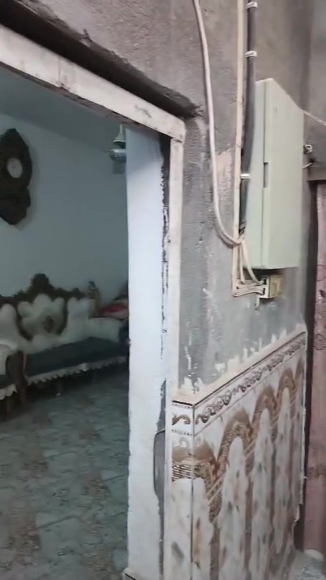 بيت زراعي للبيع المساحه 110م
بناء بلوك عكاده 
منطقة الشموخ الثانيه 
تفاصيل البيت من خلال الفيديو المنشور 
للاستفسار الاتصال او المراسله على الرقم ***********
#بيوت #عقارات #عقارات_الناصرية
