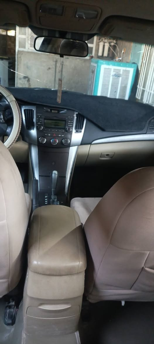 سلام عليكم 
سوناته9خليجي نضيفه
كلين رقم بغداد
محرك 2400
سعر 130 وبيه مجال


**إذا كنت صاحب هذا الإعلان وتريد حذفه لأي سبب، رجاءا أرسل رسالة إلى الدعم الفني**