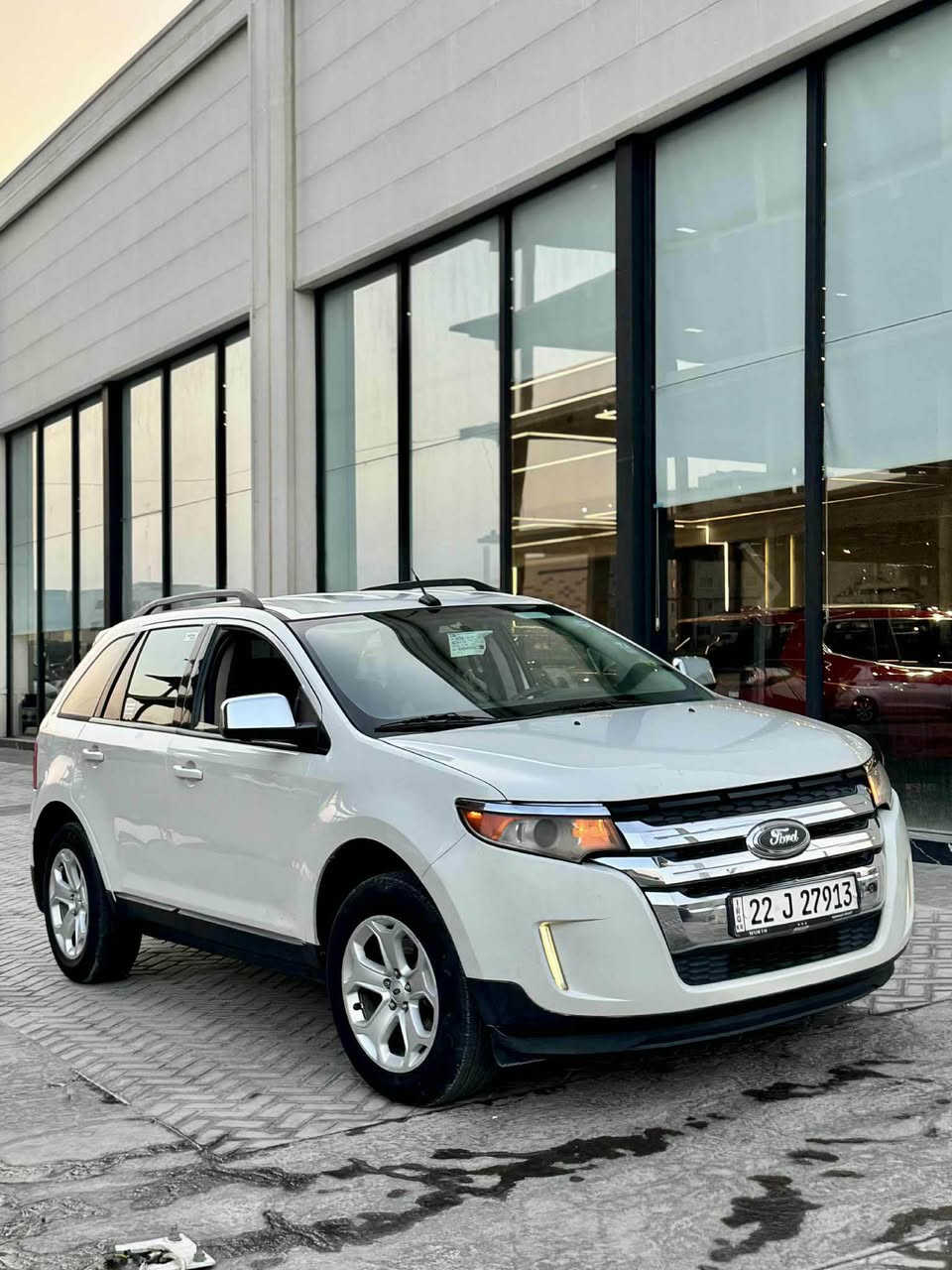 فۆرد ئیدج مۆدیل ٢٠١٢ 
شەریکە نیڤا 
سەیارەکە مواسفات ئحتیادیە 
بۆیاخ دوو پارچەو بستێک بۆیاخە
دەرگای سایەق لەگەل چاملخی دواوە لای سایەق 
چاملخی دواوە جەمپیکی کەمی هەیە  
رەقەمو سەنەوی تازەیە تا ٢٠٢٨ 
٢٠٠ غرامەیی لەسەرە دوای محامەلە دەگەرینمەوە 
سەیارەکە غازو بەنزینە 
غازی ئیتاڵی ئەسڵی لەسەرە 
وەکالەی بەناوی خۆمە تحویل و وەکالە بەشەرت 
پێشی کەپسە بئ دەحم و ئیرباگ گێرومەکینە بەشەرت 
گەرمی و ساردی مەزبوتە 
لەهەولێرە سەیارەکە 
ژمارە مۆبایل :*********** 
نرخی :٩٨ وەرەقە مەجالیکی کەم تکایە موشتەری نی بیزارم مەکر

سلام عليك فورد ايدج شكل جديد موديل ٢٠١٢ 
شريكة نيفا 
مواصفات احتيادية 
صبغ ٢ قطحة صبغ 
جاملغ خلفي و باب سايةق مصبوغ شوية داخل جاملغ خلفي 
سيارة غاز و بنزين اطالي اصل 
رقم سنوية جديد ٢٠٢٨ 
بسمي سيارة تحويل وكالة نفس يوم شرت 
٢٠٠ دولار غرامة نزل سعر 
كيرمحرك تاخم تيارات كل جديد مكان اربيل 
رقم موبايل :*********** 
فايبر واتساب موجود 
سعر ٩٨ شوية مجال أربيل, العراق
