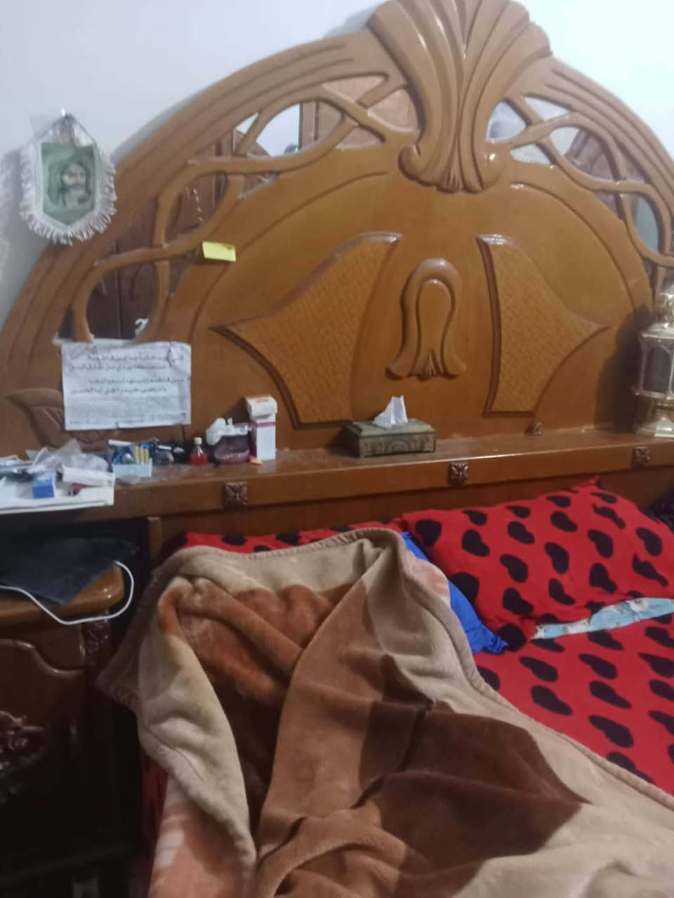 السلام عليكم غرفه للبيع السعر 450 وبيه مجال هاذ رقم صاحب الغرفه ‏‪***********‬‏
