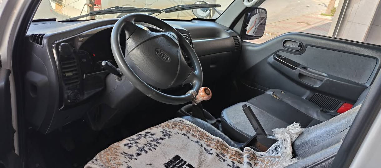 سەرەتابەناوی خوا 
کیا بیلاد 2011 ئەبو کلاج
3000سۆپەر مە کینە ڕەش ئەبوشفرە
5دووگەمە 
کوشن هیتەرە
سەلە  سەیارە کە بێبۆیاخە
ساجمەلە کی 
 ئاوێنە کارەبای
سویج کۆنتڕۆڵ    ABS
تەبریدساردوو گەرم 
بریکی بەسراوە
حاسە 
دەبڵسپێر 
6تایەی لۆک
قەترە حایزی نییە
ڕۆن و فلتەری گۆڕاوە
250مەسرە فینییە
***********
***********
