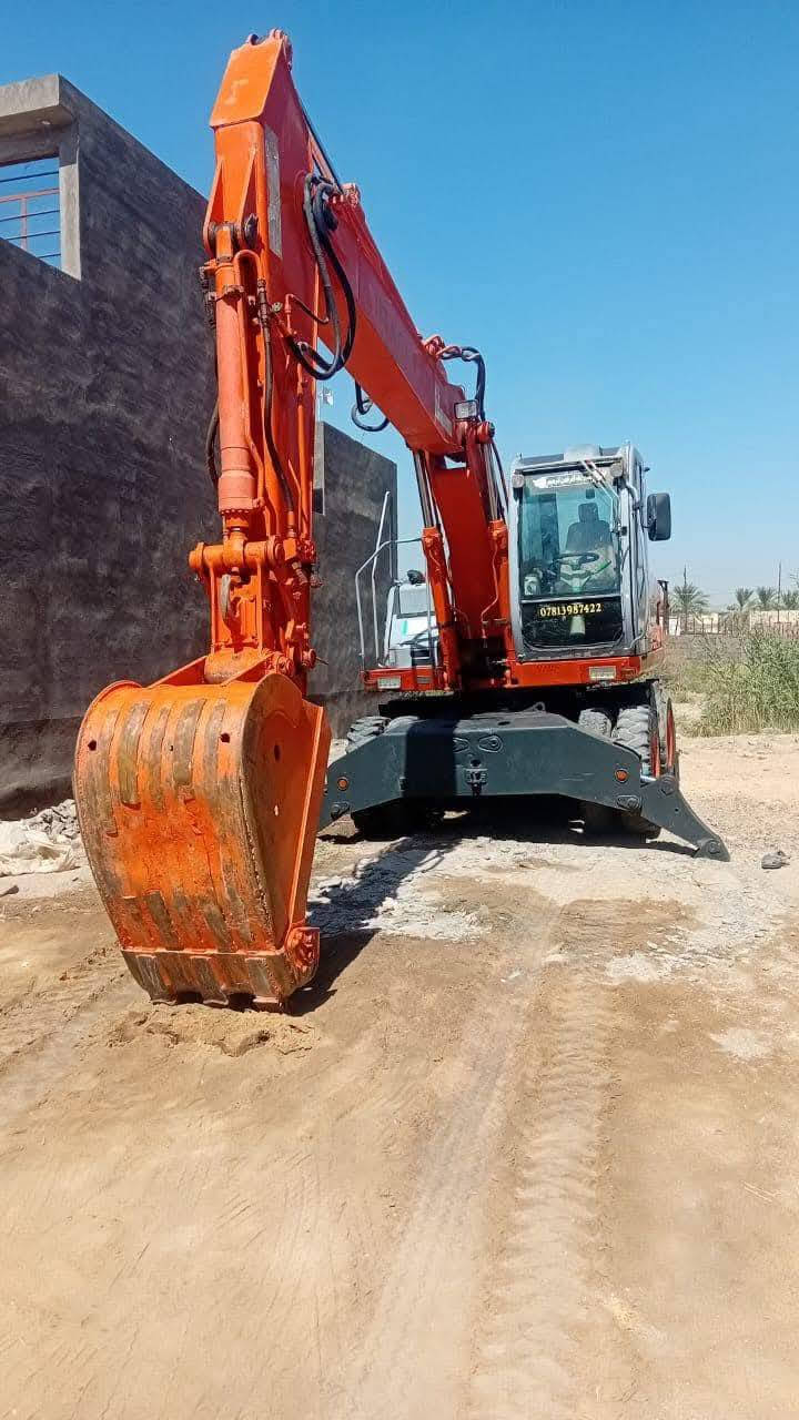 سلام عليكم حفاره فيات هيتاشي للبيع موديل 2004 رقم بابل تحويل مباشر مكاني ديالى  سعر 200  ورقه. وبيهة مجال.  ***********
