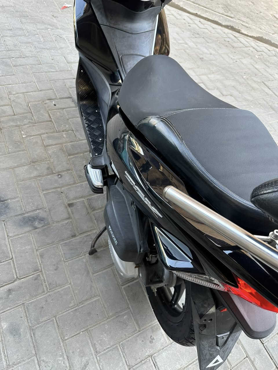 السلام عليكم دراجه bcx جيل ثاني ياباني ياباني
دراجه جديده كلش كلها بلادي دراجه فول خير من الله كلها شغاله اي نقص مبيها دراجه بحالت الوكاله كفر بلادي مكينه بلادي حساس زدحام ستان كهربائي  صالنصه تجوه عدتها كتلوكتها كلها موجوده كلها شغاله دراجه فول الفول ماشيه شي قليل 
شراي يتصل ‭٠٧٧٢ ٥٣١ ٣٧١١‬
