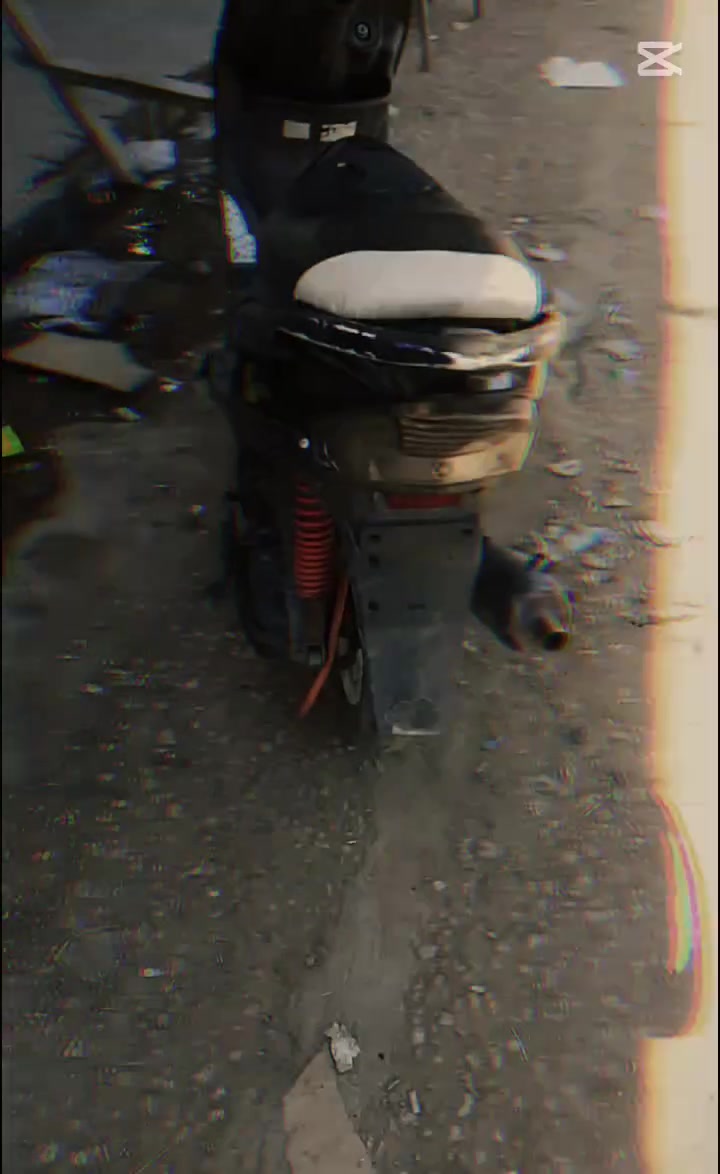 السلام عليكم
دراجه ماكس ما ناقصها شيء كهربائيات شغاله مكينه مفتوحه سلف شغال هندر شغال نضيفه تجفيت جديد للبيع السعر 500 بيها مجال 
للتواصل قلبي ***********
