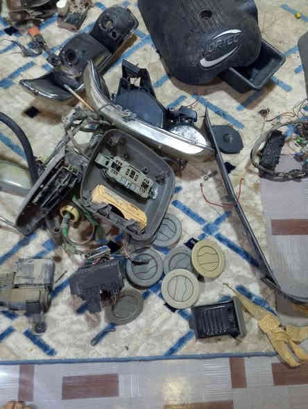 ويل كب مع سبير جاهز السعر 150الف
جعمقه السعر 60الف
فانات السعر 100الف 
فانات تبريد الامامي والخلفي السعر الواحد 35
دبة برشر مع العمبار السعر 100الف
فلنجات امامي مع الفك سعر الواحده 50الف
كرتات تبريد امامي وخلفي سعر الكارت الواحد 40الف
 الزبير المربد القديم  رقم الهاتف ***********
