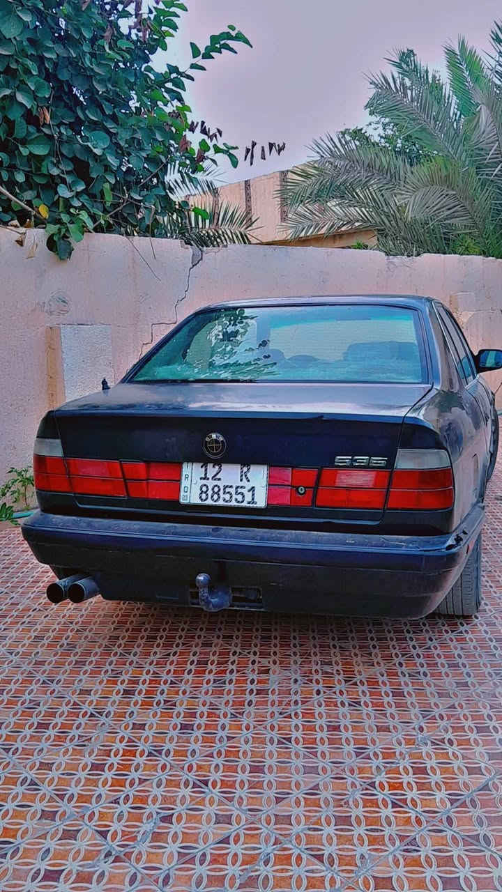 السلام عليكم Bmw 535 گير عادي
للبيع رقم نينوى دولي سنويه لل 29 تحويل مباشر 
تخم نوزل جديد بلكات+ واير بلك جديد 
باتري جديد سياره عليها ادامه كامله تدفئه وتبريد شغاله كهربائيات  شغاله يعوزها  ايسي عاطل وشويه ترتيبات السعر 40 وبيها مجال
مكاني صلاح الدين بيجي وهذا رقمي باقي تفاصيل اتصل ع رقم ***********.
