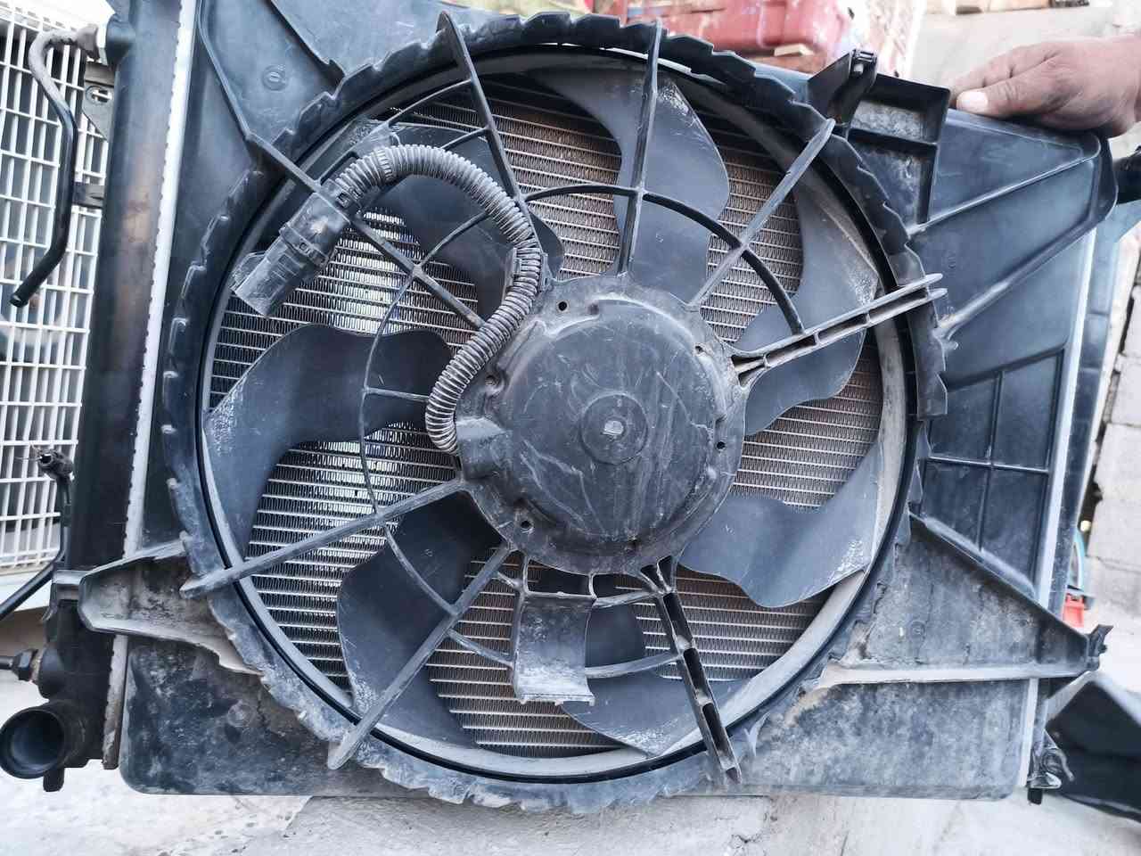 غراض سوناتا للبيع
راديتر + مروحه شغالات ومابين اي خلل 
سعر الراديتر + المروحه 100
+ موجود مري ام الإشارة لون ابيض فقط الجهة اليسرى اكو كسر بالكفر والإشارة فقط 
وموجود مكثف مروحة تبريد + فيشة 
وموجود مسجل شاشة 
وموجود اربع ابواب موديل 9 لون ماروني نسبة النظافة 50%
وموجود بدنا موديل 9 
وموجود سبير كامل حجم 16/215/65
المكان كوت


**إذا كنت صاحب هذا الإعلان وتريد حذفه لأي سبب، رجاءا أرسل رسالة إلى الدعم الفني**