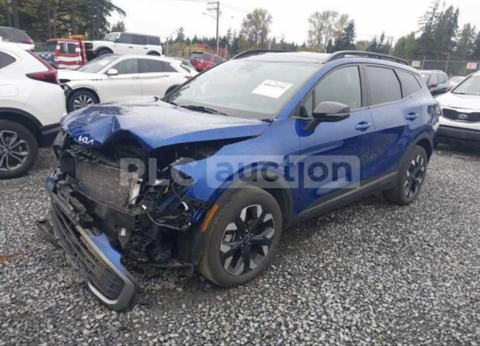 سبورتج 2023 وارد امريكي  فئه اكس لاين فتحه عل طول سكف كشنات كهرباء شاشه متصله  معروفه لمواصفات بدون ما اذكر ماشيه 62 كيلو متر حادث دعاميه وبنيد مكفوله شواصي  وكلشي سياره نضيفه احلا من لصوره ولون مميز 205 $ وبيها مجال 
عنواني 
بغداد البلديات ***********
