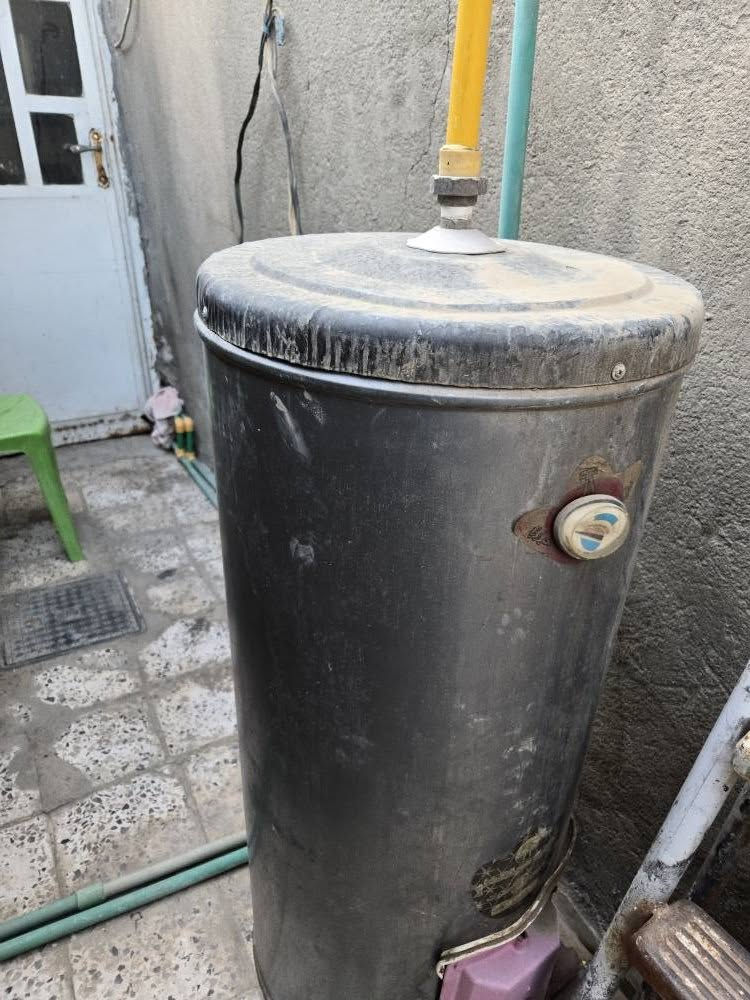 غراض للبيع رقمي ***********
الغراض كلهن شغالات شرط الفحص ماعدا الدراجه عطلانه 
عنواني المجر الكبير شارع الكراج القديم قرب حسينيه بيت مهودر
