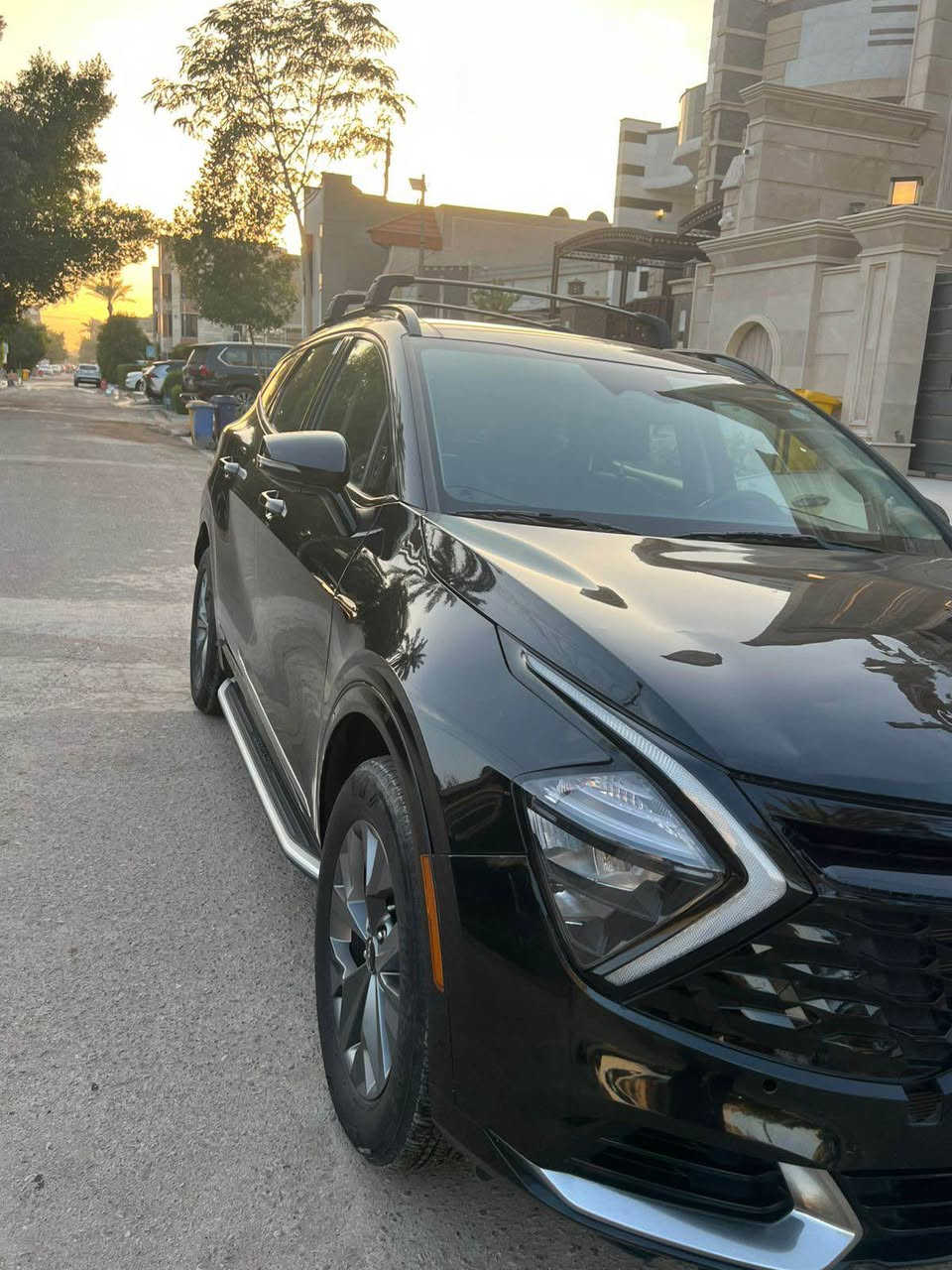 كيا سبورتج 2023 فول 1/1 📌 
رقم اربيل الدولي الجديد 
حادثها جاملغ السايق وربع من البنيد 
مكينه 2500 GDI 
سقف بانوراما 
ماشيه 81 الف مايل 
لون اسود ملكي  
شاشه كبيره مزدوجه 
تشغيل عن بعد 
رادار امامي 
رادار خلفي 
نقط عمياء 
تدفئة بالستيرن 
اشاير بالمري 
كشنات جلد 
كشنات كهربائي 
خزن ميموري كشن سايق 
 بصمة ابواب 
نظام ترحيب الابواب 
قيادة ذاتيه 
صندوك كهربائي 
لايتات لد 
بكلايت لد 
هيترات بالكشن 
قطعتين تبريد 
تبريد بيانو 
فور ويل 4X4 
ايقاف ذاتي اوتو استوب 
اوتو هولد 
نظام منحدرات 
شحن وايرليس 
كشافات 
سستم صوت شركة هارمن بغداد, العراق


**إذا كنت صاحب هذا الإعلان وتريد حذفه لأي سبب، رجاءا أرسل رسالة إلى الدعم الفني**