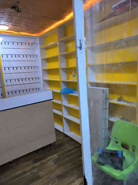 السلام عليكم
فاترينات للبيع 
تواصل خاص او عل الرقم ***********
