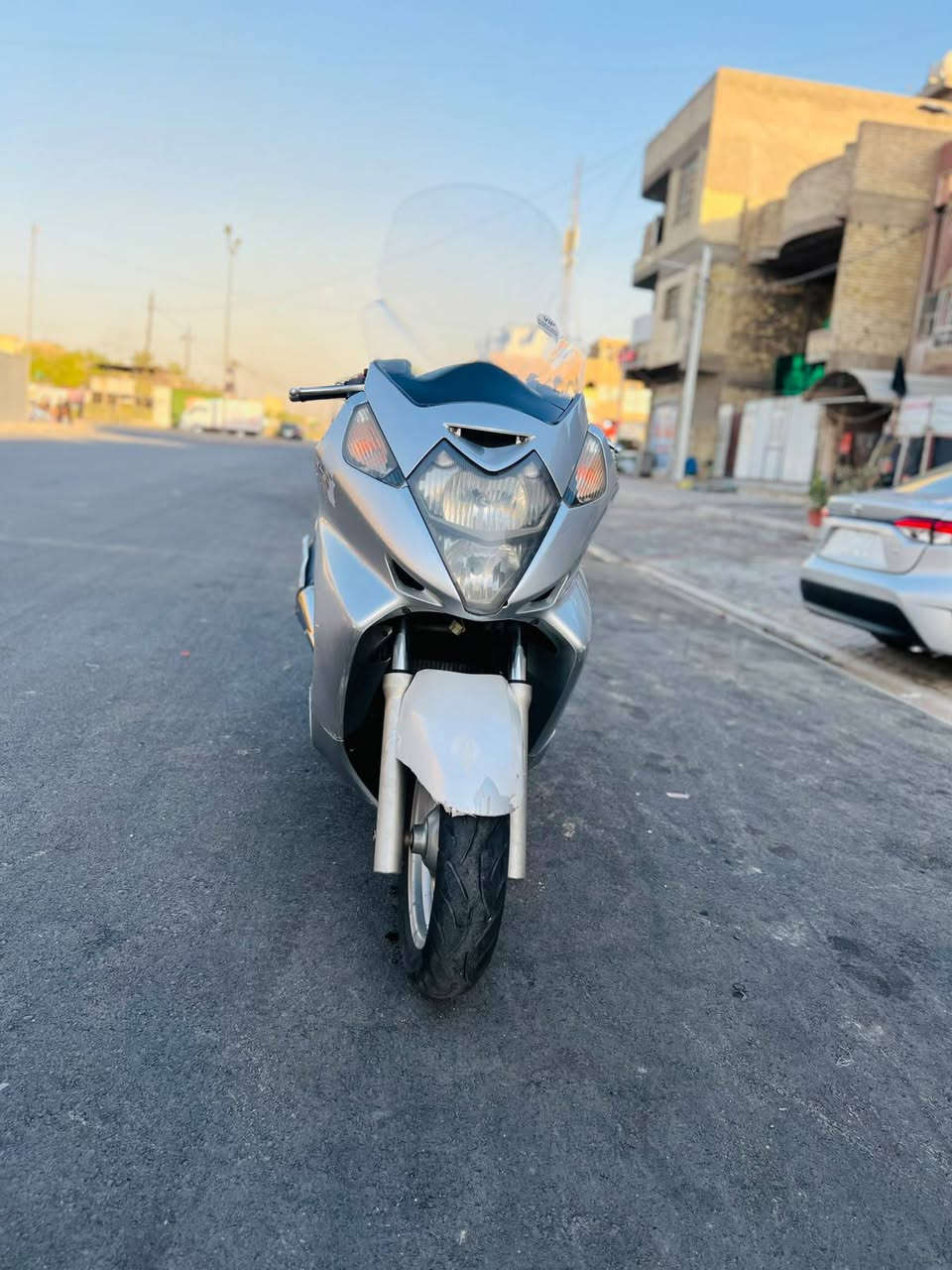 سلام عليكم شباب سلفر 400. مكفوله كفاله عامه دراجه شلعه ومعدل ماشيه 36
رقم لهاتف ***********
