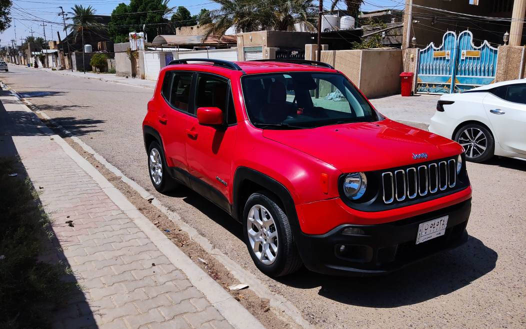 🚗 للبيع Jeep Renegade 2018 🚗
🔹 الموديل:  فئة لاتتيود تو ويل2018
🔹 الممشى:  79الف ميل__     128,000 كم
🔹 سنوية مسجلة باسمي
🔹 سيارة وارد امريكي نظيفة جداً من الداخل والخارج وحادثها بابين عكس السايق
🔹 التبريد ثلج ❄️
🔹 جميع الأغراض والملحقات كاملة وموجودة
💰 السعر: 125 ورقة وبيهة مجال بسيط للطيبين
🤝 ويوجد مجال بسيط  للطيبين إن شاء الله.
للاستفسار أو المعاينة يرجى التواصل على الخاص أو الاتصال.
مكان السيارة بابل/الاسكندرية
رقم وتساب(*********** حلة, بابل
