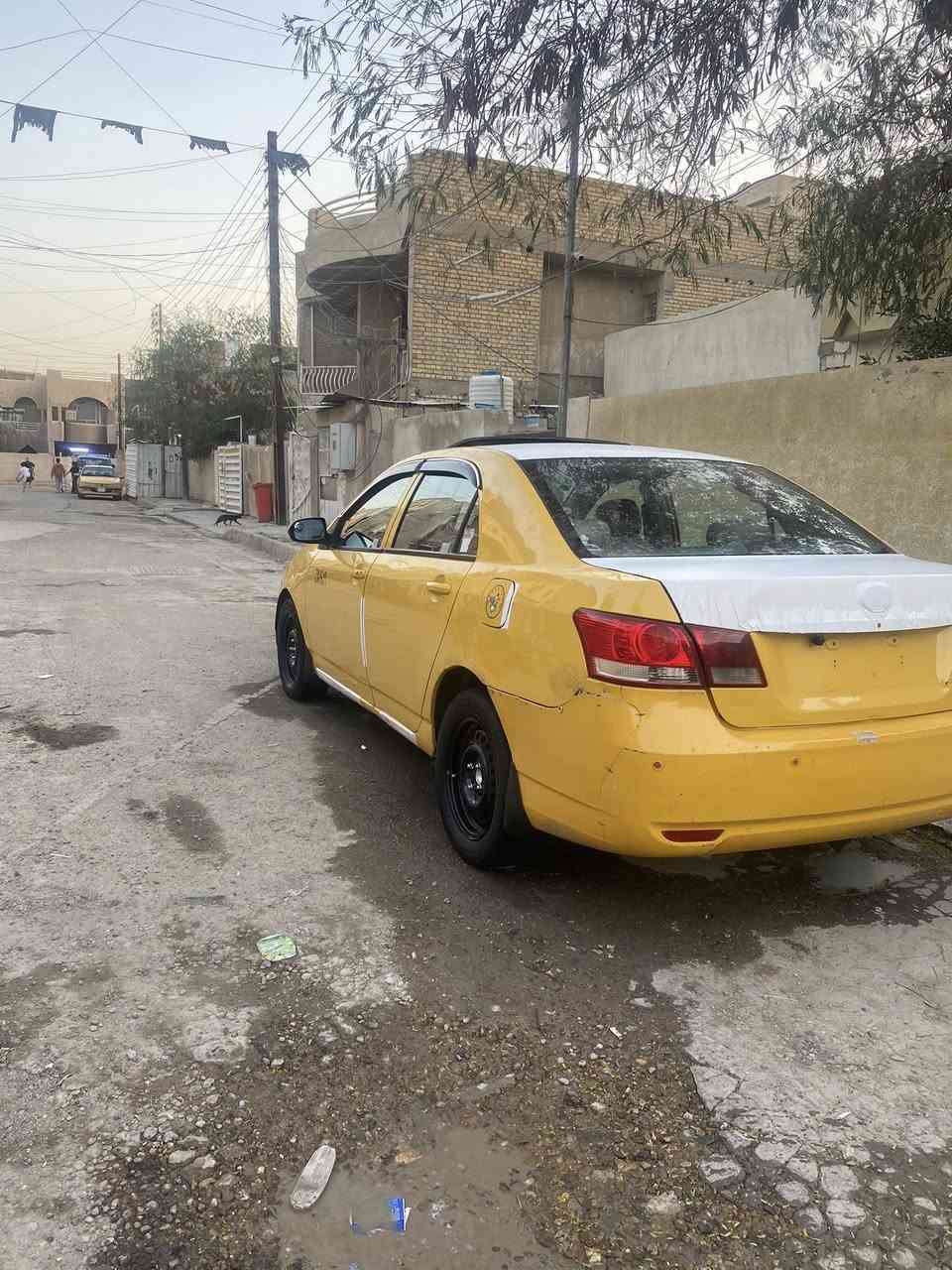 سلام عليكم بيوايدي مديل 2013 سياره خير من الله مكينه جديده كير جديد تخم تاير واصل للبصمه سياره فولل بصمه فتحه السياره كبل للشارع ممتعوبه رقم بغداد تحويل نكليزي العنوان بغداد حي لجهاد السعر 55$ 
رقم الهاتف /***********
