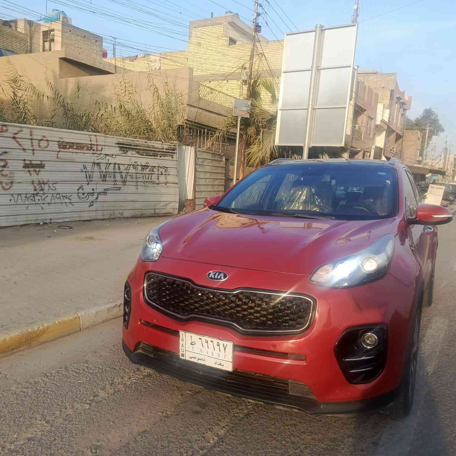 السلام عليكم للبيع سبورتج 2017 خليجي وكالة من هية زيرو عندي ب2017 فول الفول المواصفات بالصور العداد 58 كتلوكات وبصمتين بيها صبغ ربع الدعامية فقط والسونار مرفق  بالمنشور العنوان بغداد الشعب ***********
