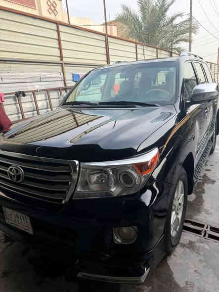 لاندكروز 2015 فكسار 
محرك v8 5.7
جديدة مكفولة فقط خدوش بسيطة
سيارة جديدة ونظيفة 
ماشية 140 
شاشة جبيرة 
لايت زنون 
ستوب لايت خلفي 
لحاية خلفية + امامية 
تحكم ستيرن 
داخل صاج جديد 
مري شفط 
5 بصمات 
فتحة سقف 
السعر :460  وبيها مجال 

***********
مكان السيارة ناصرية
رقم السيارة بصرة وتحويل ثاني يوم
