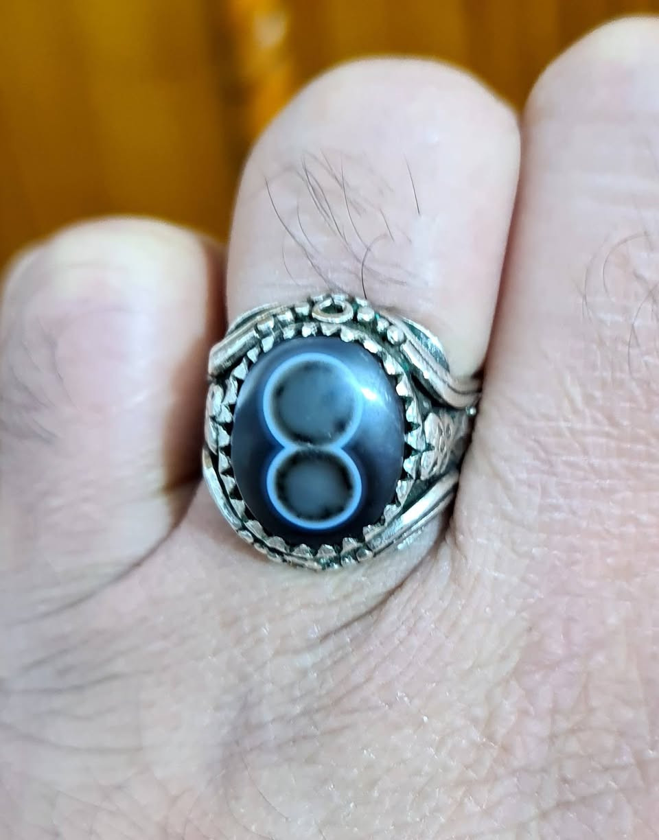 للبيع سليماني اسود ورصاصي مختلف
صياغة ثقيلة يدوية نازكة قطعة تحفة فنية يوجد توصيل ان شاء الله قياس الخاتم 22


**إذا كنت صاحب هذا الإعلان وتريد حذفه لأي سبب، رجاءا أرسل رسالة إلى الدعم الفني**