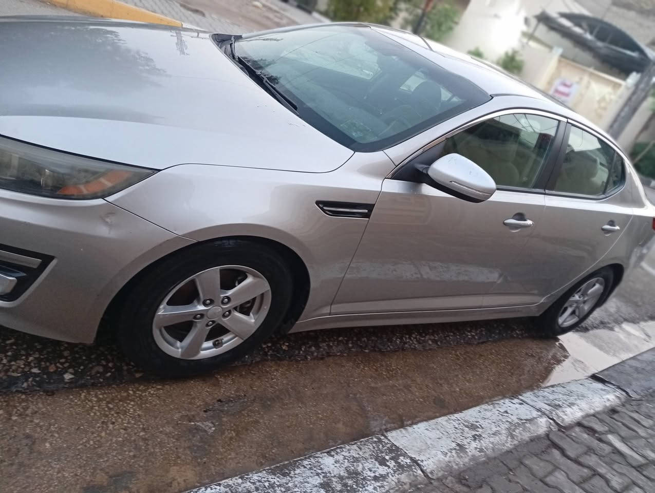 السلام عليكم
اوبتما 15
وارد امريكي 
حادث دعاميه فقط 
تحكم ستيرن 
اشاير بالمري
كشن كهربائي + مخمل
تبريد ❄️+تدفئه 
داخل بيجي +اسود
محرك 2400
محرك +كير مكفول 
رقم كربلاء 
مكان كربلاء 
رقم الهاتف ***********
